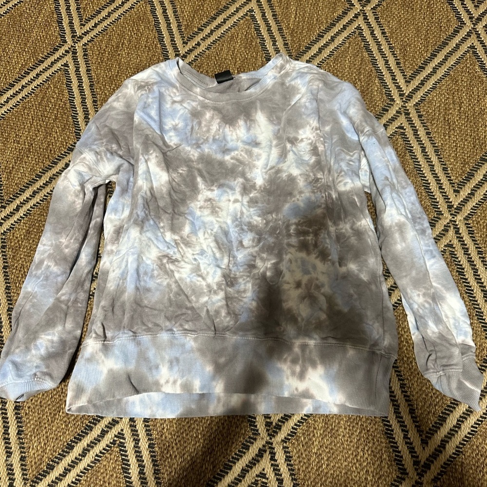 Grey, Blue, & White AR-33 Tie-Dyed Sweater